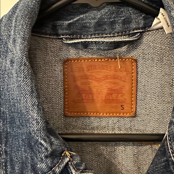 Levi's Denim Jacket - Picture 2 of 4